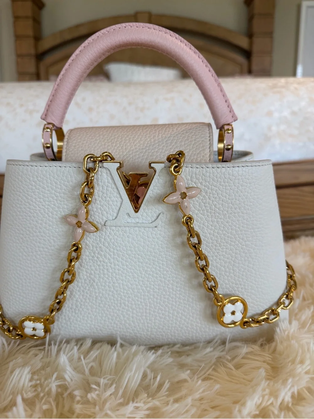 Louis Vuitton White and Pink Capucines Crossbody Bag with Gold Hardware